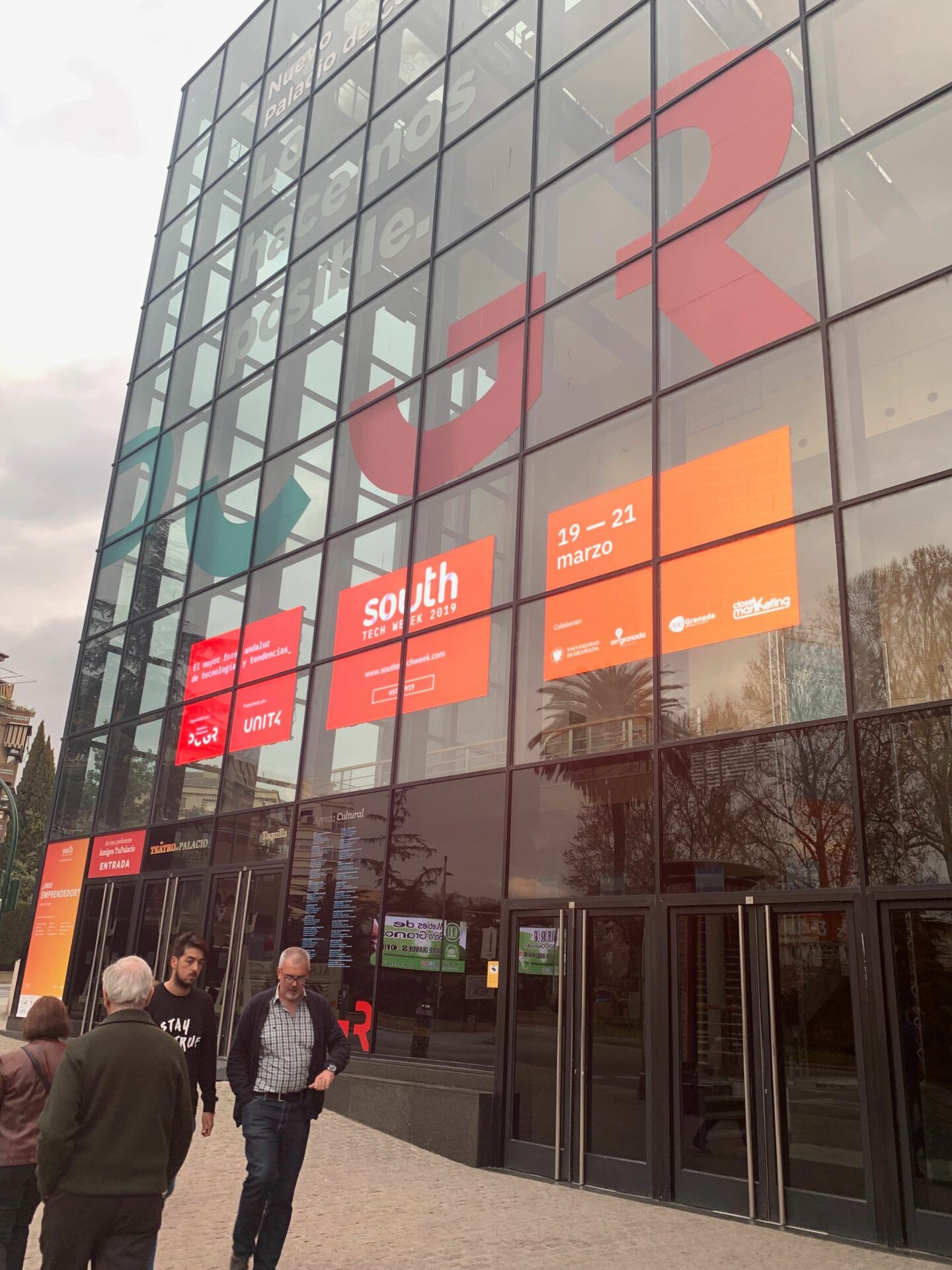 Diseño Gráfico para South Tech Week Fachada Palacio de Congresos